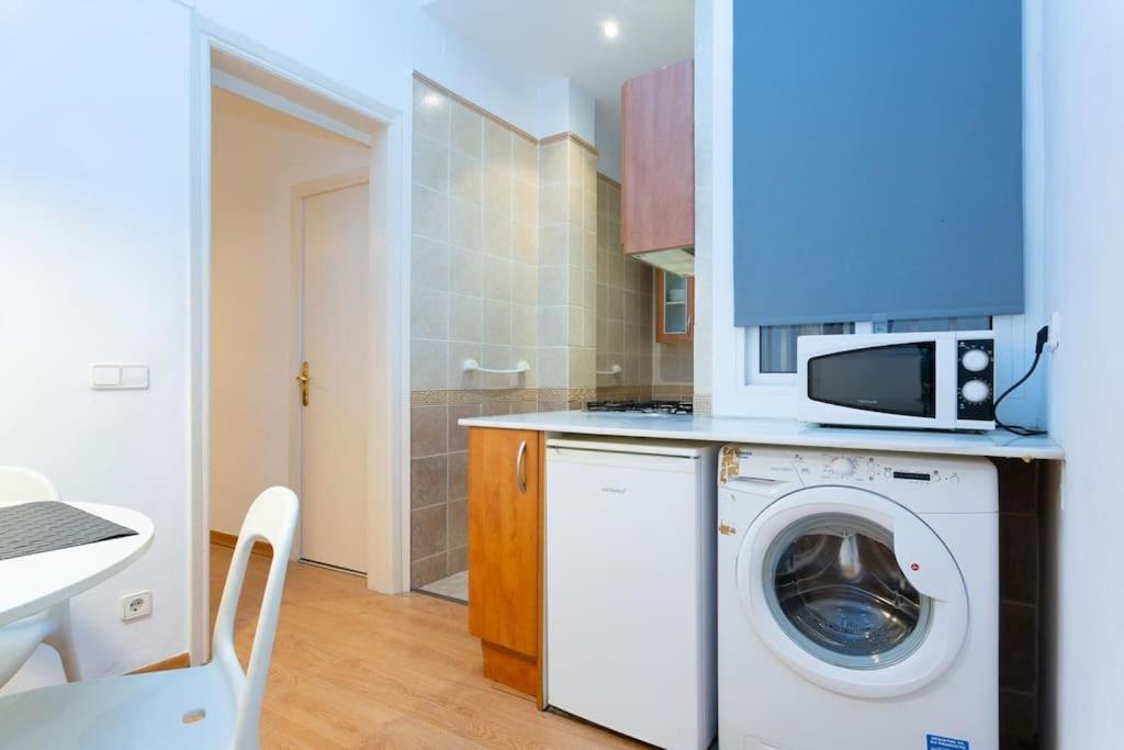 Centrico Apartamento Zona Ramblas Pr1 Apartment Barcelona